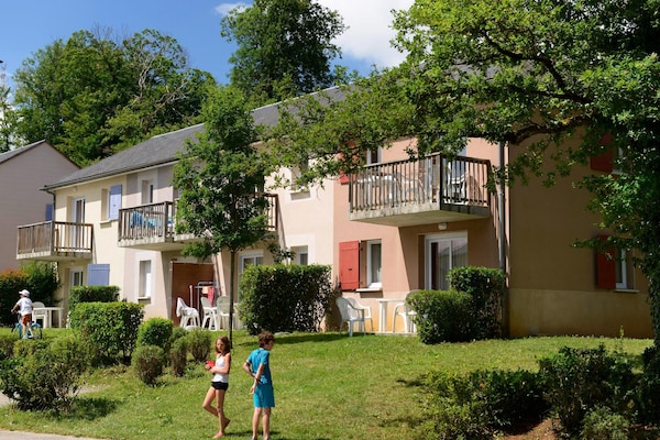 Foto van Appartement in Rignac bij Meer Peyrade - Vakantiehuis in Rignac - ExteriorSummer