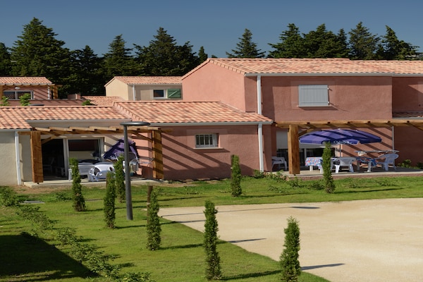 Foto van Appartement in Le Paradou met zwembad & sauna - Vakantiehuis in Paradou - ExteriorSummer