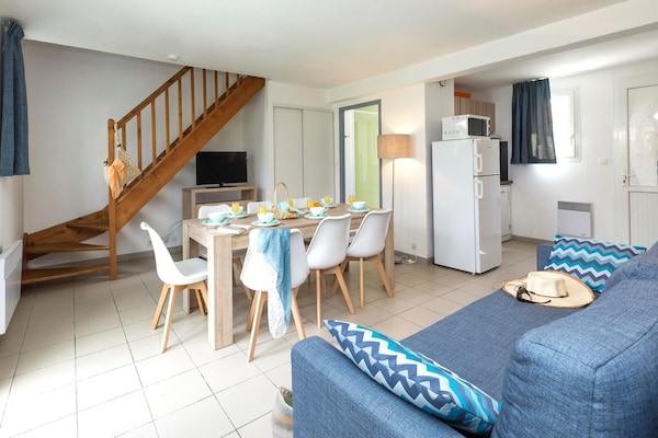 Foto van Moderne gezinsvakantie - Vakantiehuis in Le Chateau d'Oléron - DiningRoom