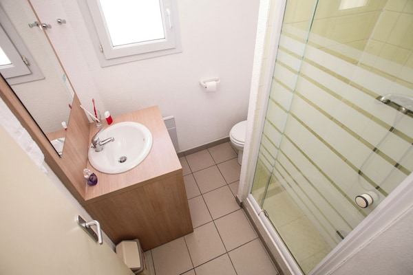Foto van Moderne gezinsvakantie - Vakantiehuis in Le Chateau d'Oléron - BathRoom