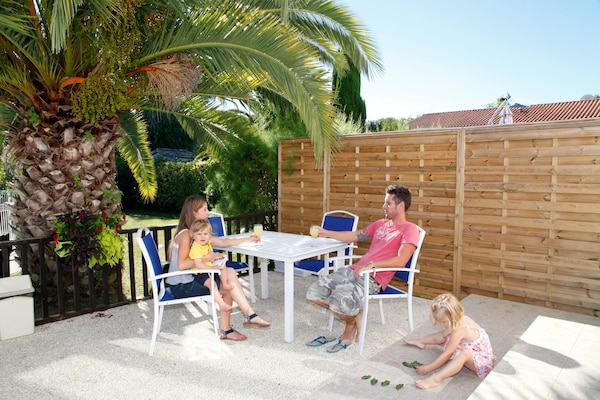 Foto van Moderne gezinsvakantie - Vakantiehuis in Le Chateau d'Oléron - TerraceBalcony