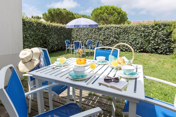 Foto van Moderne gezinsvakantie - Vakantiehuis in Le Chateau d'Oléron - TerraceBalcony
