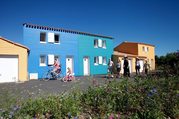 Foto van Moderne gezinsvakantie - Vakantiehuis in Le Chateau d'Oléron - ExteriorSummer