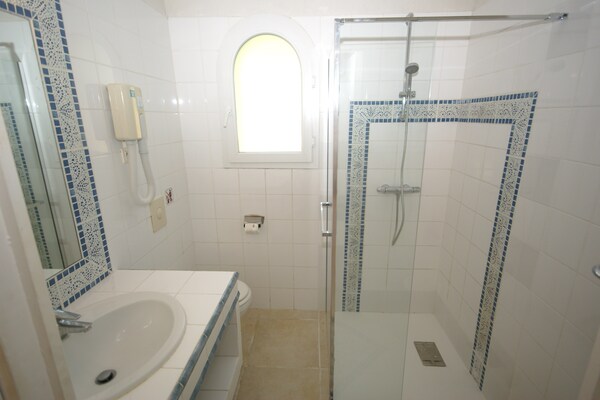 Foto van Villa in Moriani-Plage met Zeezicht - Vakantiehuis in Moriani-Plage - BathRoom