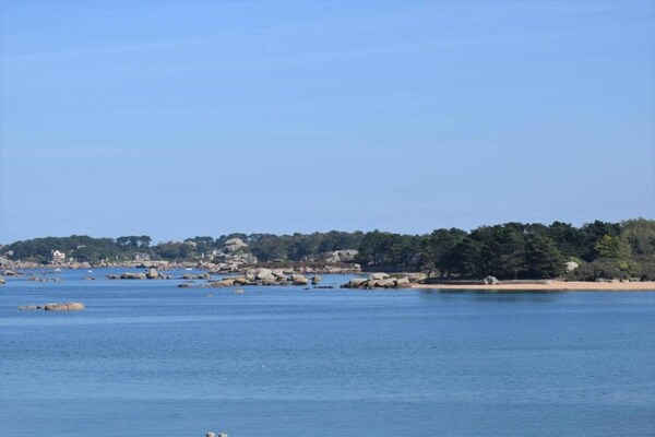 Foto van Appartement in Trégastel bij het Strand - Vakantiehuis in Trégastel - AreaSummer1KM