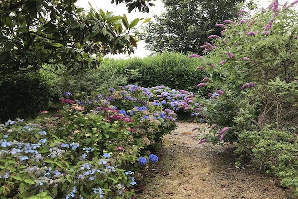 Foto van Bretons stenen huis vlakbij de zee - Vakantiehuis in Plounérin - Untagged