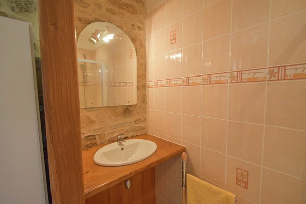 Foto van Dreamscape: rustieke elegantie - Vakantiehuis in St. Medard D'excideuil - BathRoom