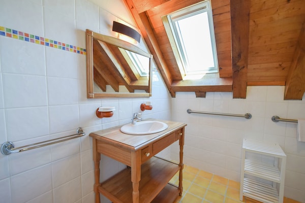 Foto van Elegante villa in Saint-Médard - Vakantiehuis in St. Medard D'excideuil - BathRoom