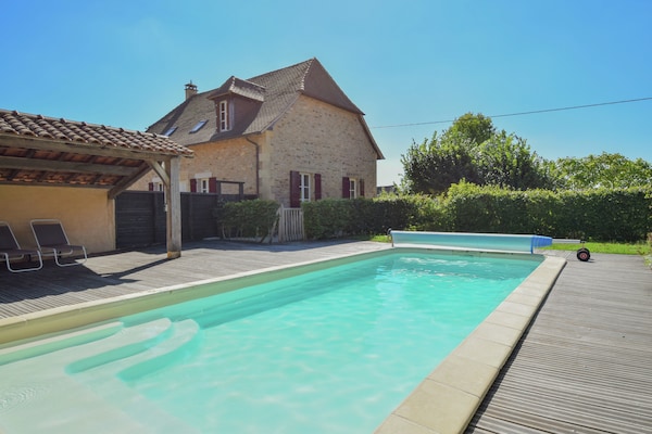 Foto van Elegante villa in Saint-Médard - Vakantiehuis in St. Medard D'excideuil - ExteriorSummer
