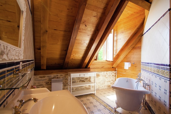 Foto van Elegante villa in Saint-Médard - Vakantiehuis in St. Medard D'excideuil - BathRoom