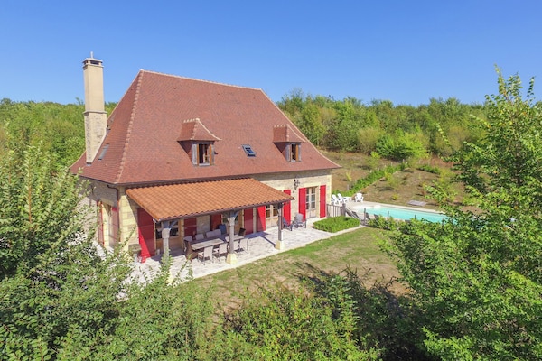 Foto van Elegante retraite op het platteland - Vakantiehuis in St. Medard D'excideuil - ExteriorSummer