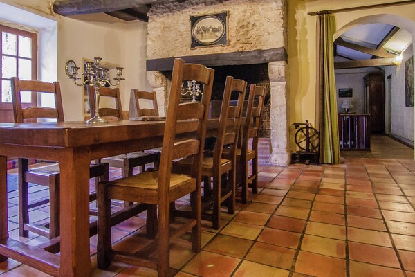 Foto van Herenhuis in Bourgnac met tuin - Vakantiehuis in Bourgnac - DiningRoom