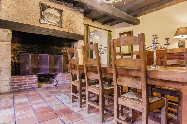 Foto van Herenhuis in Bourgnac met tuin - Vakantiehuis in Bourgnac - DiningRoom