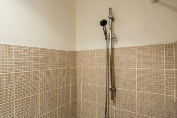 Foto van Herenhuis in Bourgnac met tuin - Vakantiehuis in Bourgnac - BathRoom