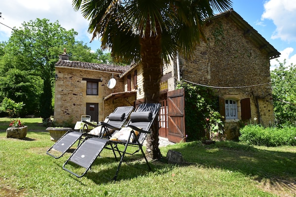 Foto van Gezellig vakantiehuis met tuin - Vakantiehuis in Villefranche-Du-Perigord - ExteriorSummer