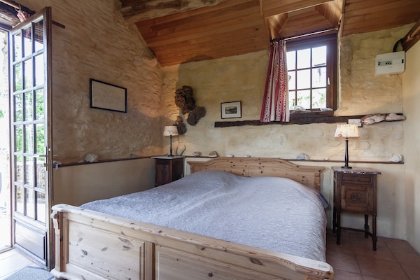 Foto van Charmant Landgoed Dordogne met Zwembad - Vakantiehuis in Les Eyzies-De-Tayac-Sireuil - BedRoom