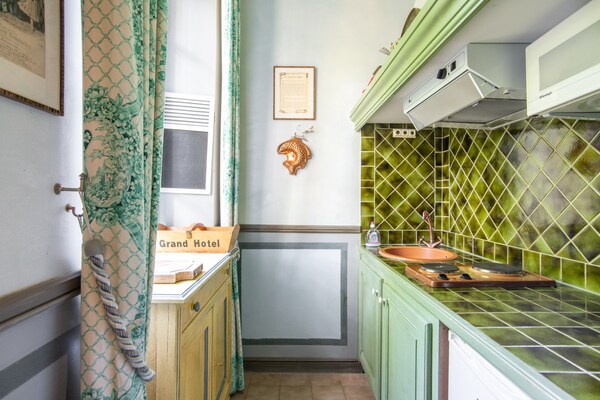 Foto van Villa in Grimaud bij Tennisbaan & Zwembad - Vakantiehuis in Montbrun les Bains - Kitchen