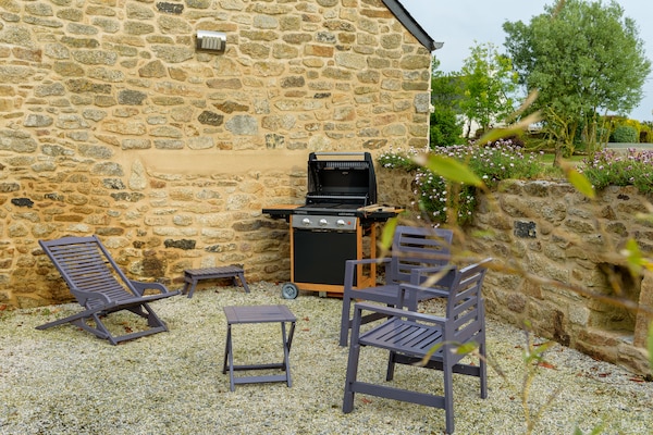 Foto van Ruim vakantiehuis met verwarmd binnenzwembad - Vakantiehuis in Plouguin - TerraceBalcony