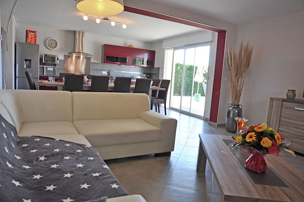 Foto van Luxe villa met privézwembad - Vakantiehuis in St Victor de Malcap - LivingRoom