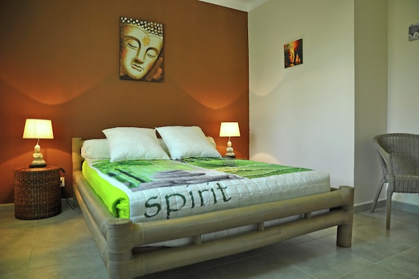 Foto van Luxe villa met privézwembad - Vakantiehuis in St Victor de Malcap - BedRoom