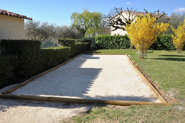 Foto van Luxe villa met privézwembad - Vakantiehuis in St Victor de Malcap - GardenSummer