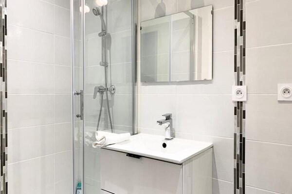 Foto van Appartementen voor 4 personen - Vakantiehuis in Grenoble - BathRoom