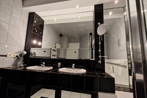 Foto van Appartementen voor 4 personen - Vakantiehuis in Grenoble - BathRoom