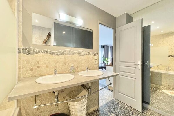 Foto van De moderne wifi-tram met 6 bedden - Vakantiehuis in Grenoble - 