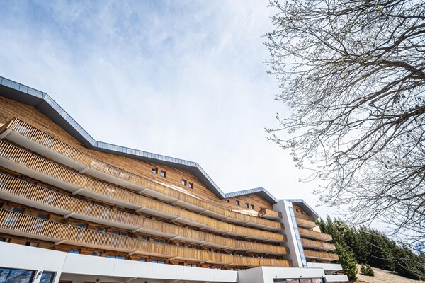 Foto van Basis met directe toegang tot de skipistes - Vakantiehuis in AURIS-EN-OISANS - ExteriorSummer