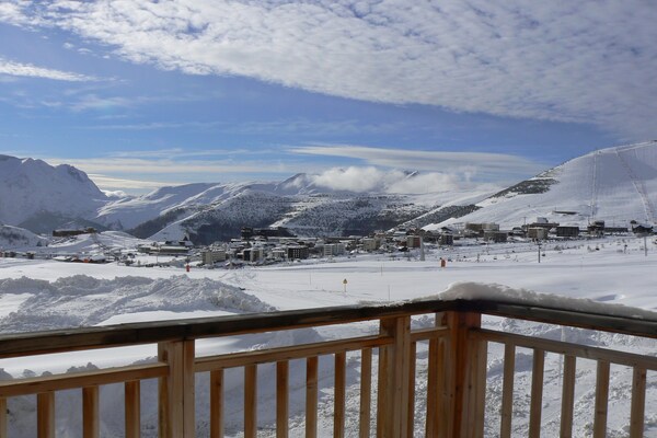 Foto van Panoramisch chalet voor groepen - Vakantiehuis in Huez - ViewWinter