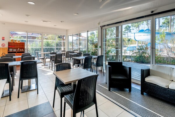 Foto van Appartement met toegang tot het zwembad - Vakantiehuis in Parentis-en-Born - Facilities