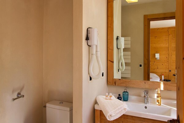 Foto van Centraal gelegen appartement in de Alpen - Vakantiehuis in LES 2 ALPES (ISERE) - BathRoom