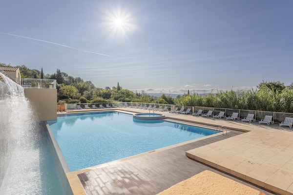 Foto van Appartement met 2 slaapkamers vlakbij het meer van Saint-Cassien - PoolOfHouse