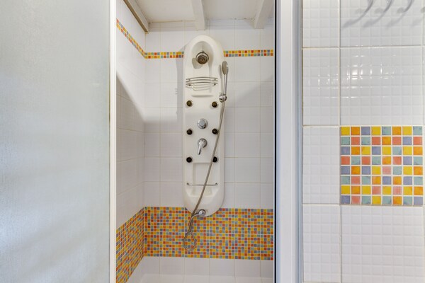 Foto van Landelijk gelegen vakantiehuis met zwembad - Vakantiehuis in RENAISON - BathRoom