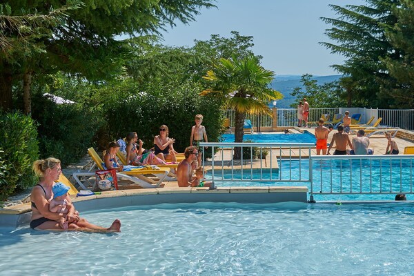 Foto van Villa in Lanzac met eigen tuin - Vakantiehuis in Lanzac - ParkFacilities