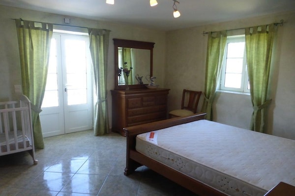 Foto van Huis in Monségur met Uitzicht - Vakantiehuis in Monségur - BedRoom