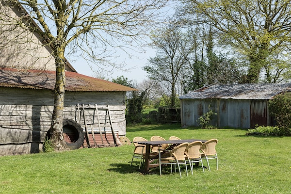 Foto van Vakantiehuis en stacaravan met ruime tuin - Vakantiehuis in Gouvets - TerraceBalcony