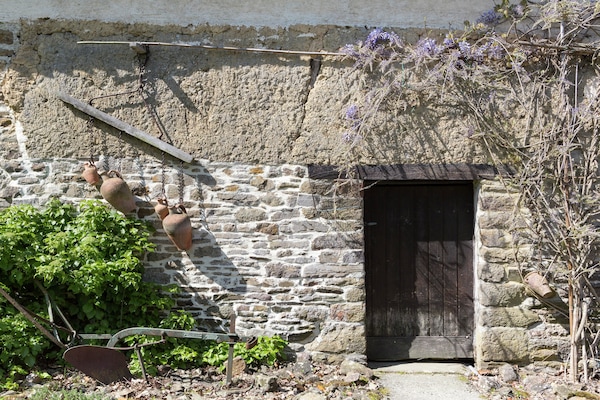 Foto van Vakantiehuis en stacaravan met ruime tuin - Vakantiehuis in Gouvets - ExteriorSummer