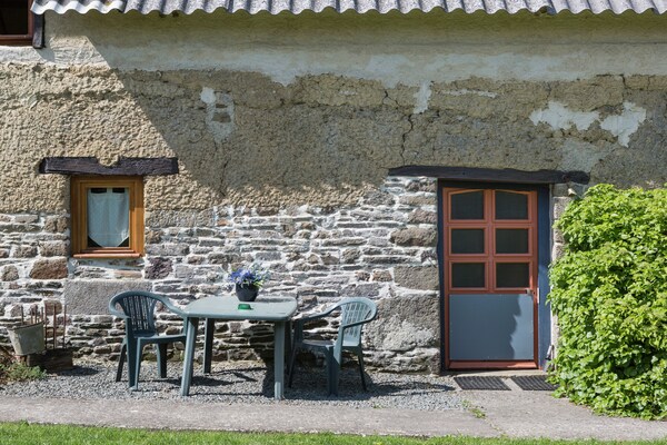 Foto van Vakantiehuis en stacaravan met ruime tuin - Vakantiehuis in Gouvets - TerraceBalcony