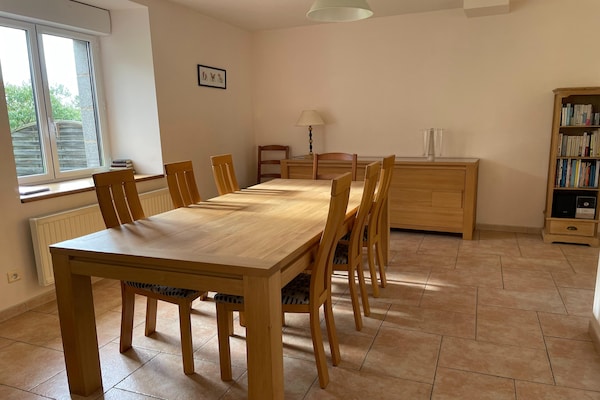 Foto van Familie-uitje met terras - Vakantiehuis in Montgothier - DiningRoom