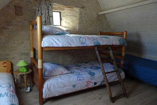 Foto van Landhuis in Cotentin met historische charme - Vakantiehuis in Saint Lô d'Ourville - BedRoom