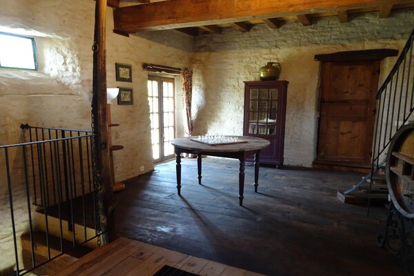 Foto van Landhuis in Cotentin met historische charme - Vakantiehuis in Saint Lô d'Ourville - TerraceBalcony