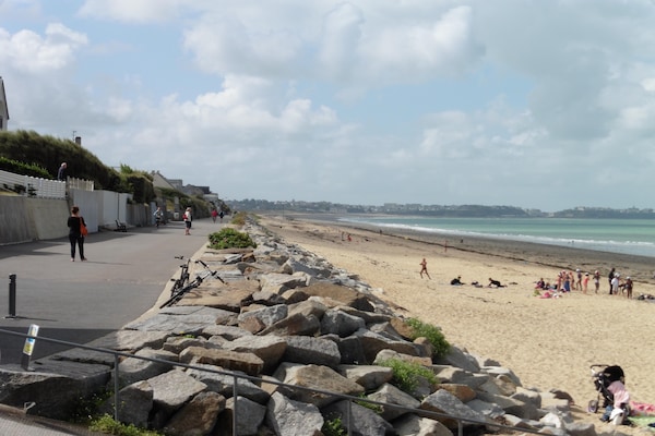 Foto van Landhuis in Cotentin met historische charme - Vakantiehuis in Saint Lô d'Ourville - AreaSummer20KM