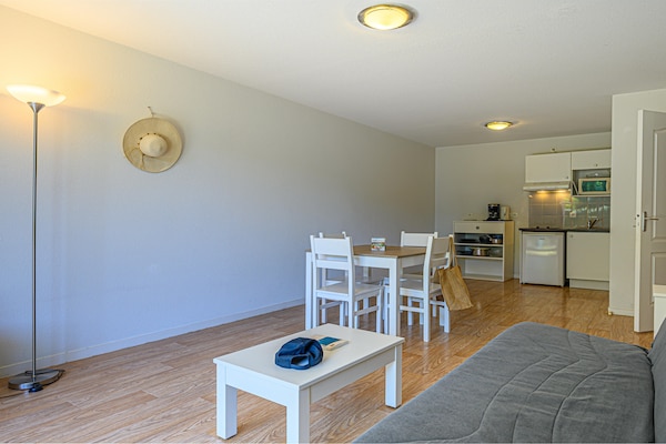 Foto van Appartement voor 4 personen in Plescop - Vakantiehuis in Plescop - LivingRoom