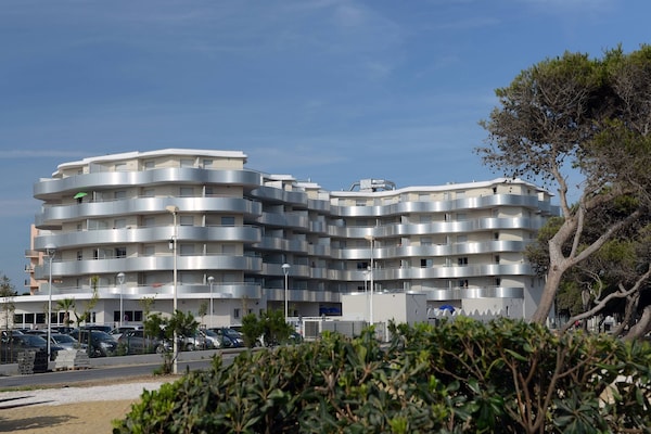 Foto van Appartement in Le Barcarès met zeezicht - Vakantiehuis in Le Barcares - ExteriorSummer