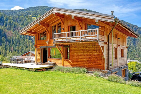 Foto van Chalet in Moulin met Sauna en Uitzicht - Vakantiehuis in Peisey-Nancroix - ExteriorSummer