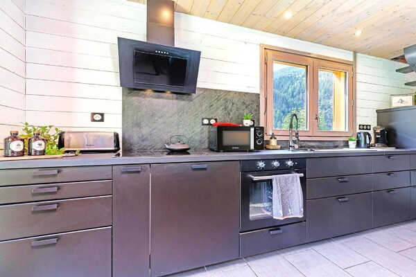 Foto van Chalet in Moulin met Sauna en Uitzicht - Vakantiehuis in Peisey-Nancroix - Kitchen