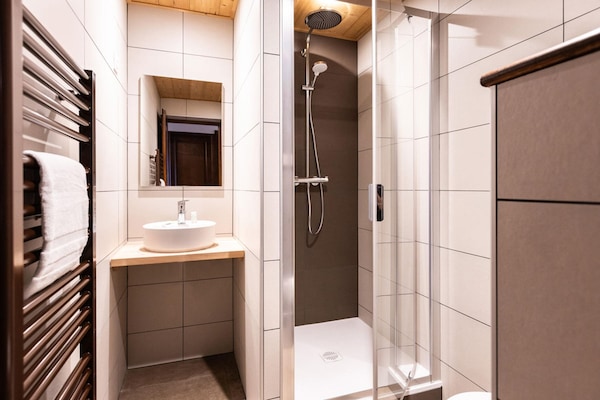 Foto van Bosrijk toevluchtsoord in de Alpen - Vakantiehuis in Val Thorens - BathRoom