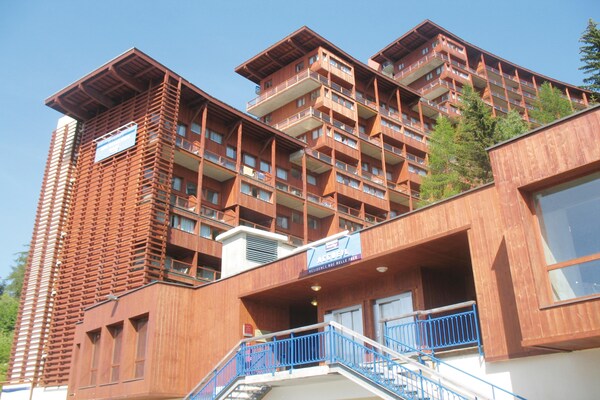Foto van Appartement met bergpanorama - Vakantiehuis in Bourg-Saint-Maurice - ExteriorSummer
