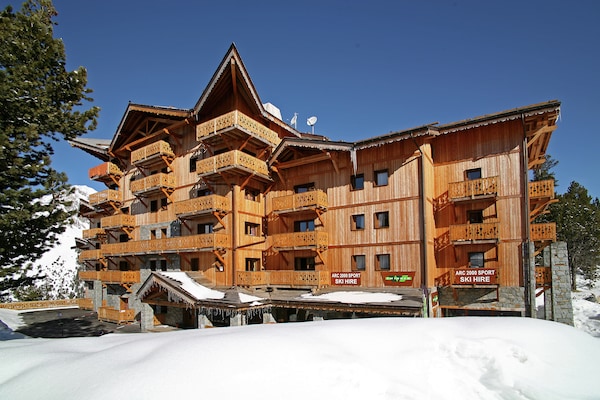 Foto van Chalet in Les Arcs met verwarmd zwembad - Vakantiehuis in Bourg-Saint-Maurice - ExteriorWinter